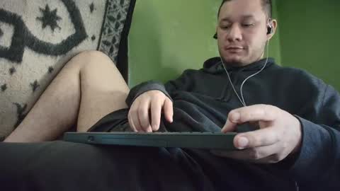 hot_guy36 online show from 01/10/26, 03:58