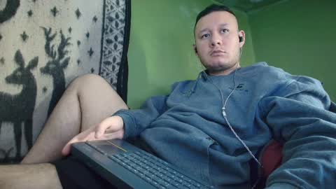 hot_guy36 online show from 04/03/26, 03:21