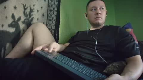 Snapshot of hot_guy36 chatting on 07/09/26, 04:11 hot_guy36 online show from 07/09/26, 04:11