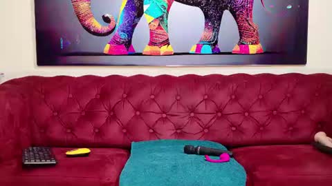 Aly online show from 06/18/26, 04:11