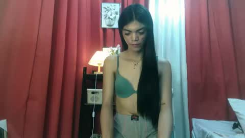 Snapshot of hot_keysha chatting on 05/13/26, 03:15 hot_keysha online show from 05/13/26, 03:15