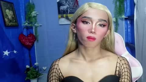 Snapshot of hot_khianna chatting on 02/15/26, 01:31 Khianna online show from 02/15/26, 01:31