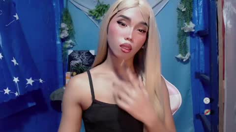 Khianna online show from 04/14/26, 10:16