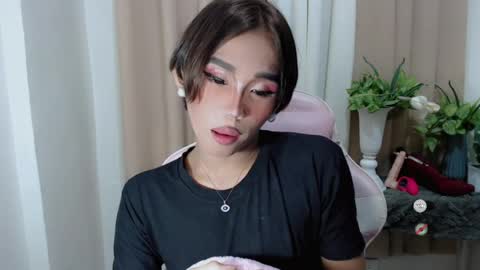 Snapshot of hot_khianna chatting on 05/22/26, 12:11 Khianna online show from 05/22/26, 12:11