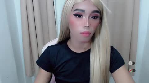 Khianna online show from 07/23/26, 04:27