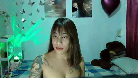 Snapshot of hot_kieshe chatting on 02/20/26, 03:45 hot_kieshe online show from 02/20/26, 03:45