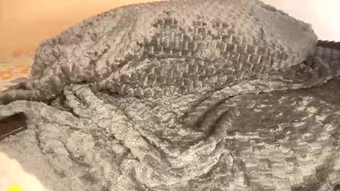 Hot latin couple online show from 04/13/26, 07:08