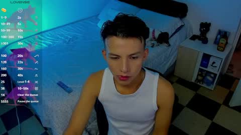 Snapshot of hot_latin_temptation chatting on 05/28/26, 08:28 Alejandro online show from 05/28/26, 08:28