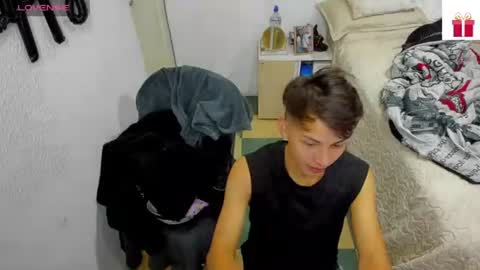 Snapshot of hot_latin_temptation chatting on 06/29/26, 08:42 Alejandro online show from 06/29/26, 08:42