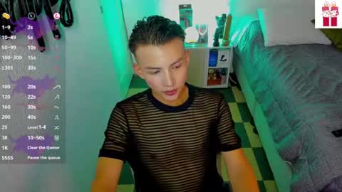 Snapshot of hot_latin_temptation chatting on 07/13/26, 10:12 Alejandro online show from 07/13/26, 10:12