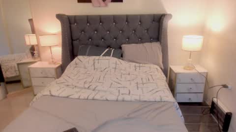 Snapshot of hot_laureen chatting on 12/02/24, 10:18 lyn online show from 12/02/24, 10:18