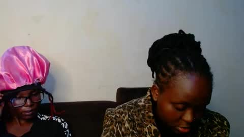 Linah online show from 11/10/25, 05:23