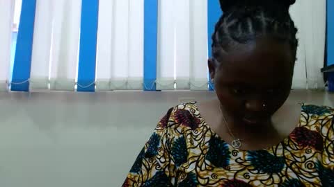 Linah online show from 02/13/26, 08:32