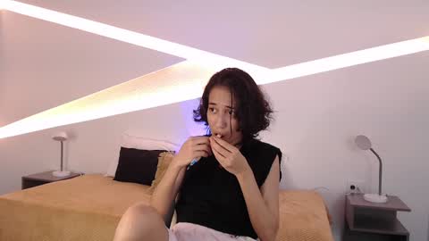 Alana online show from 12/21/24, 09:15