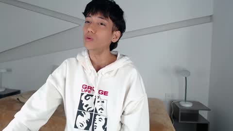 Alana online show from 01/27/25, 12:01