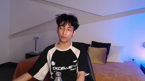 Alana online show from 02/18/25, 11:41