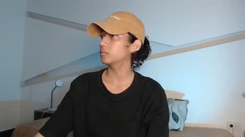 Alana online show from 10/05/25, 09:02