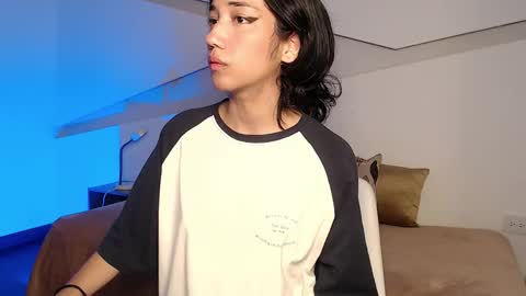 Alana online show from 10/17/25, 09:06