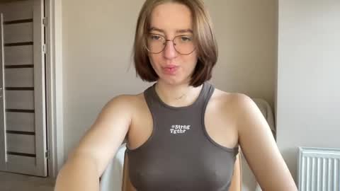 Lina online show from 12/24/24, 09:50