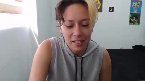 Mia online show from 10/19/25, 02:50