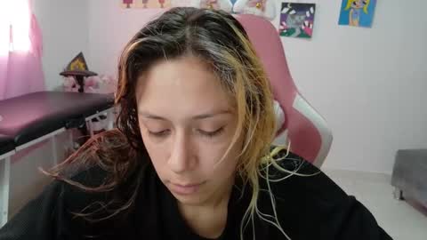 Mia online show from 12/16/25, 04:45