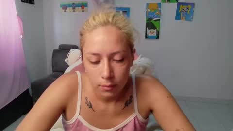 Snapshot of hot_mommymia chatting on 03/02/26, 03:19 Mia online show from 03/02/26, 03:19