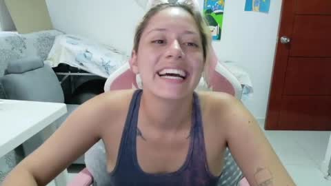Mia online show from 05/07/26, 08:03