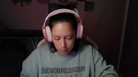 Mia online show from 06/13/26, 04:38
