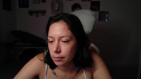 Mia online show from 06/16/26, 01:47