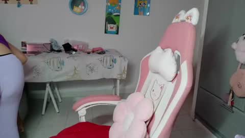 Mia online show from 07/22/26, 01:58