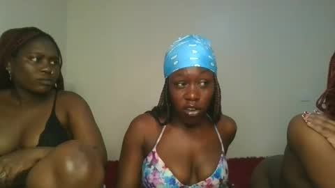 Hot petite online show from 11/05/25, 06:02