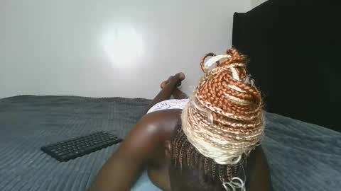 Hot petite online show from 03/25/26, 05:52