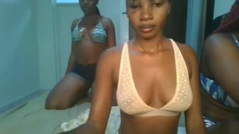 Hot petite online show from 04/28/26, 08:58