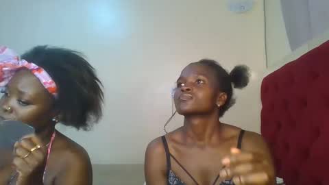 Snapshot of hot_petite1 chatting on 06/11/26, 02:53 Hot petite online show from 06/11/26, 02:53
