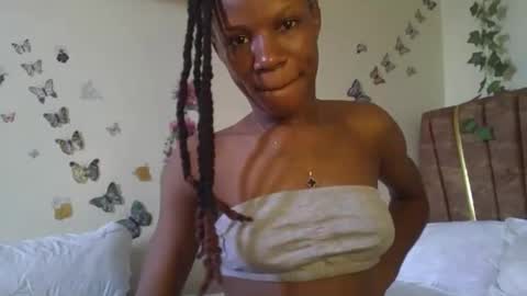 hot petite100 online show from 10/16/25, 10:16