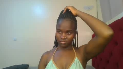 Snapshot of hot_petite12 chatting on 07/09/26, 05:06 Petite online show from 07/09/26, 05:06