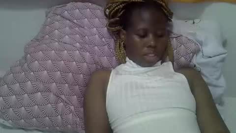 Snapshot of hot_petra2 chatting on 05/01/26, 02:27 Daddys doll online show from 05/01/26, 02:27