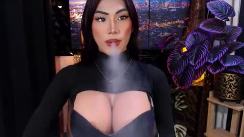 Julli Anna online show from 12/05/25, 10:24