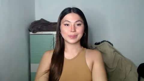 Snapshot of hot_precious_nikki chatting on 05/06/26, 05:29 Nikki online show from 05/06/26, 05:29