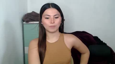 Snapshot of hot_precious_nikki chatting on 05/07/26, 07:03 Nikki online show from 05/07/26, 07:03