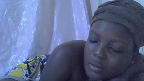 RAYLAH online show from 04/05/26, 05:48