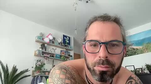 letmedoo2 online show from 12/23/24, 12:30