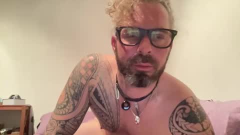 letmedoo2 online show from 02/05/25, 06:37