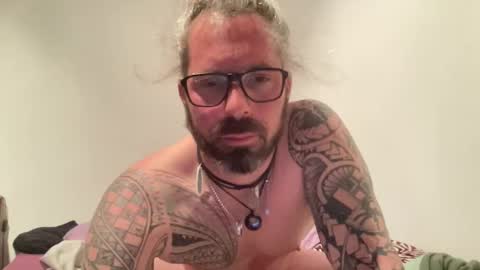 letmedoo2 online show from 02/27/25, 07:04