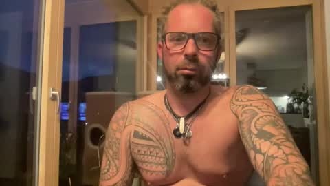 letmedoo2 online show from 09/10/25, 06:08