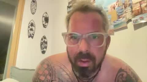 letmedoo2 online show from 10/15/25, 05:35