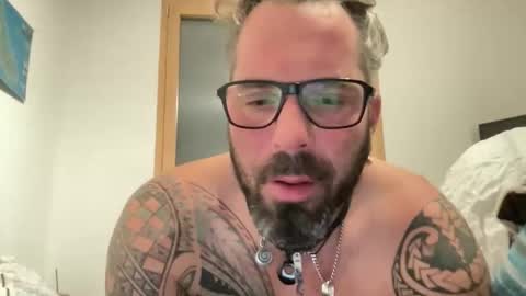 letmedoo2 online show from 12/22/25, 09:23