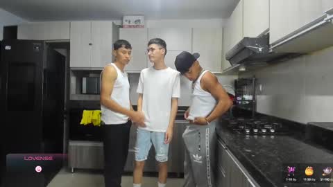 Snapshot of hot_sexmature chatting on 10/06/25, 11:24 Vanesa Oliver and Andrew online show from 10/06/25, 11:24