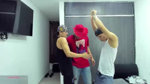 Vanesa Oliver and Andrew online show from 11/23/25, 11:15