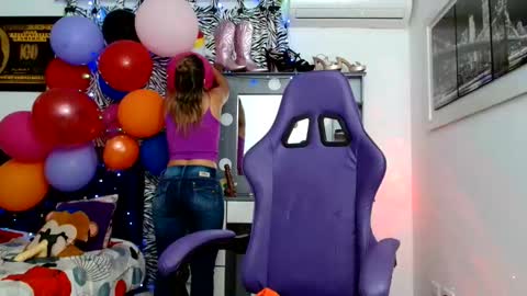 Snapshot of hot_sexy_bunny chatting on 06/02/26, 01:35 hot sexy bunny online show from 06/02/26, 01:35